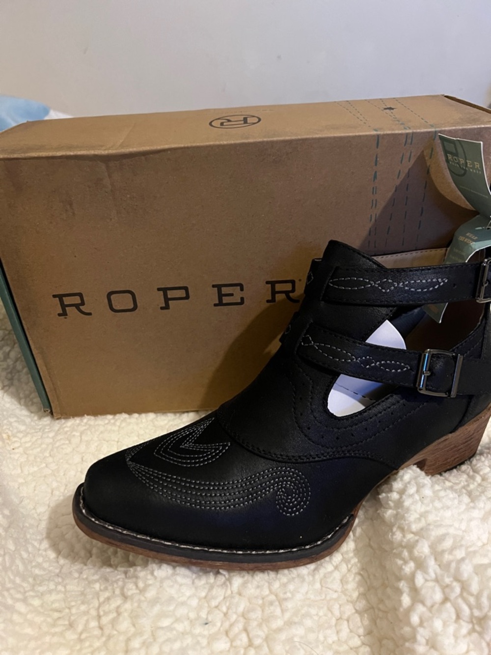 Women’s roper boots